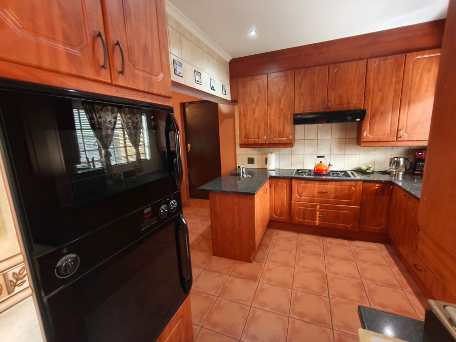 3 Bedroom Property for Sale in Safari Gardens North West